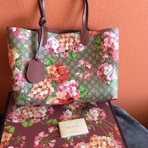Gorgeous NWT Gucci tote bag